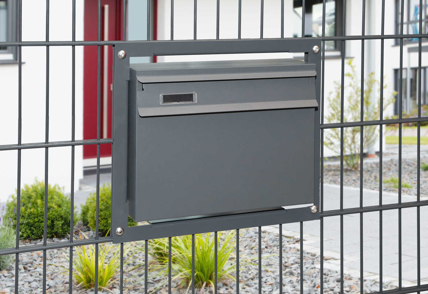 Zubehör für Zaunsysteme etc. Briefkasten als Beispiel für Zubehör für Zaunsysteme etc.